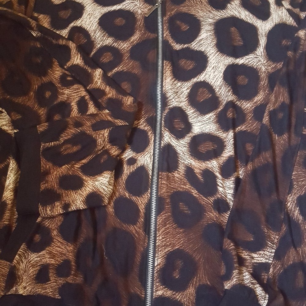 BOMBER JACKET, ANIMAL PRINT, MEDIUM.